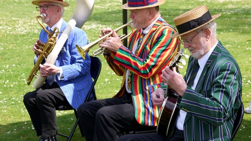 Big Jazzy Picnic at Hinton Ampner ©National Trust ImagesArnhel de Serra